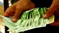 Očakávate v práci trinásty plat? Pozrite si, ako je to s nimi v našom kraji...