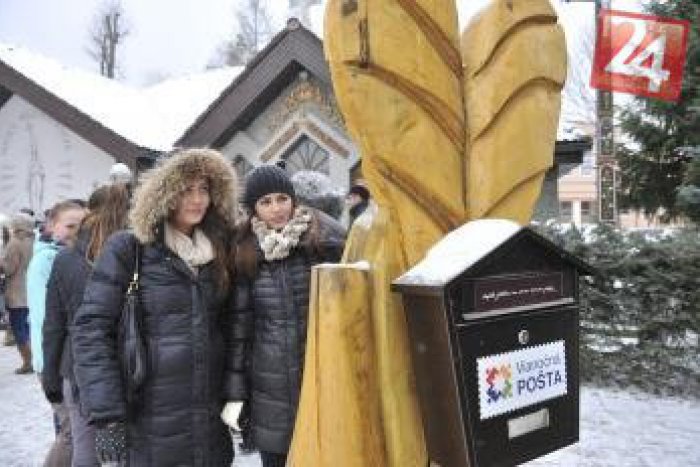 Ilustračný obrázok k článku Túto obec poznajú všade vo svete: Na poštu dorazilo vyše milión listov s vianočnými želaniami