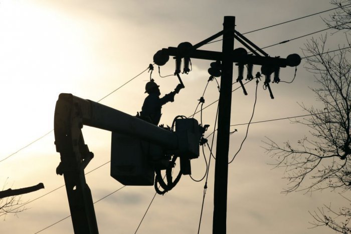 Ilustračný obrázok k článku Preštudujte si to vopred: V októbri sa u nás chystajú odstávky elektriny, týka sa to aj vás?