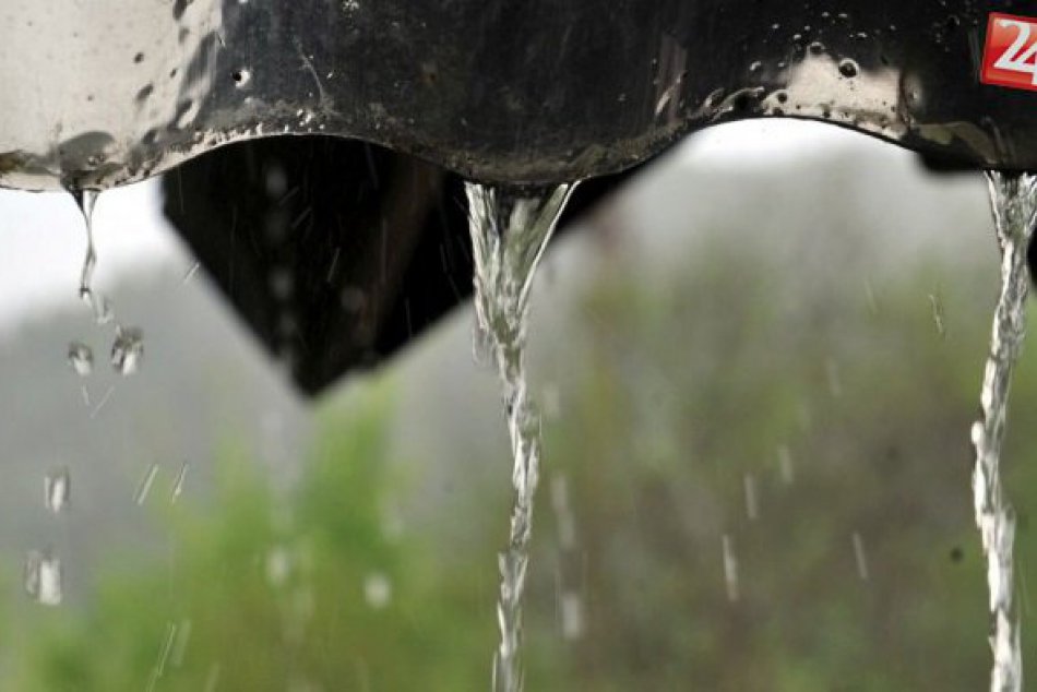 Ilustračný obrázok k článku Trvalý dážď môže narobiť problémy: Meteorológovia varujú pred povodňami