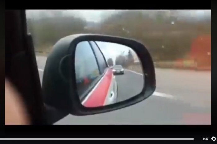 Ilustračný obrázok k článku VIDEO nebezpečnej jazdy za sanitkou pri Žiline: Polícia s jasným odkazom!