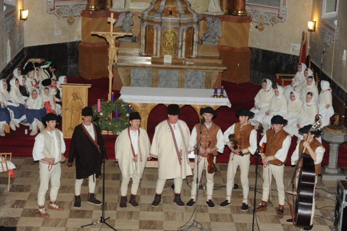 Ilustračný obrázok k článku Predvianočný koncert v katedrále: Sisa Sklovská prekvapila