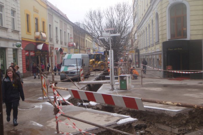 Ilustračný obrázok k článku Rozkopané centrum mesta: Národná ulica v Žiline prechádza kompletnou rekonštrukciou