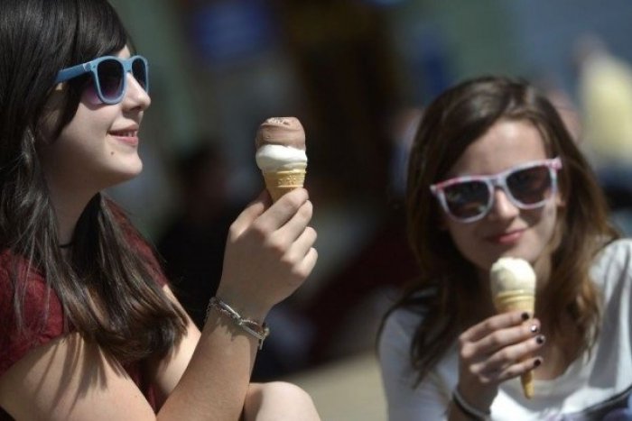 Ilustračný obrázok k článku Kontrolóri si posvietili na cukrárne a zmrzlinárov: Ktoré prevádzky pochybili v našom okolí?