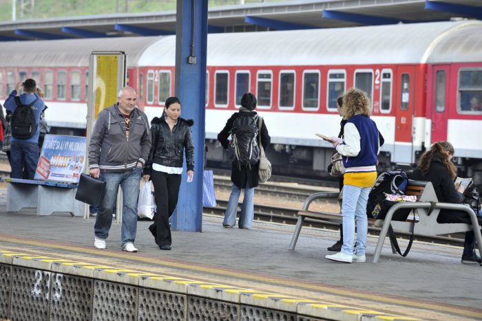 Ilustračný obrázok k článku Posuny vlakov aj náhradná doprava: Na železnici budú obmedzenia, PREHĽAD zmien!