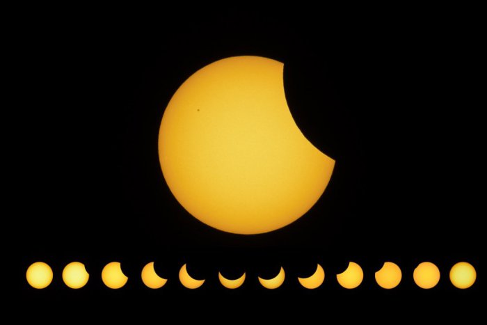 Ilustračný obrázok k článku Obloha nad Žilinou pútala zvedavé pohľady: TAKTO ľudia sledovali zatmenie Slnka v centre mesta! FOTO
