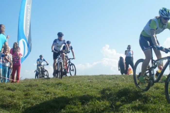 Ilustračný obrázok k článku Na Straníku sa bude lietať, behať, bicyklovať: Uskutoční sa tam Žilinská 1000-ka