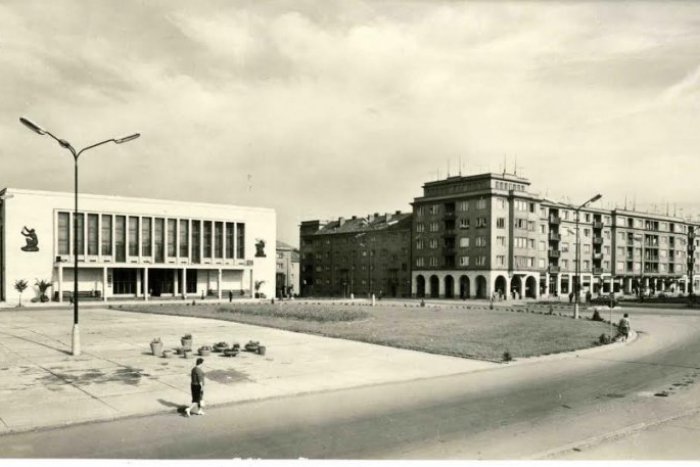Ilustračný obrázok k článku Pohnutý osud žilinského námestia: Lenin, revolúcia, Štúr a teraz...FOTO