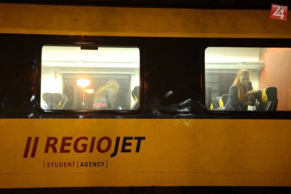 Ilustračný obrázok k článku Primátori Ružomberka a Trenčína žiadajú ministra v liste o zastávky IC vlakov