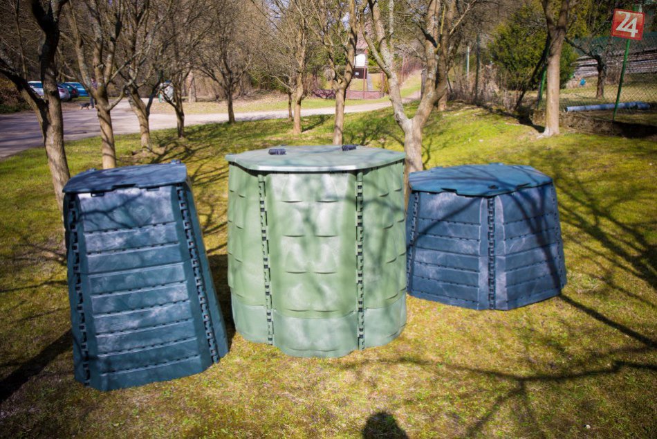 Ilustračný obrázok k článku Mesto Žilina pokračuje v distribúcii kompostérov: Kde ich bude možné prevziať?