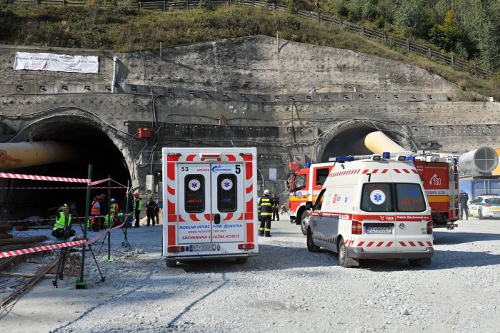 Ilustračný obrázok k článku V tuneli Višňové zasahovali hasiči: Evakuovali 18 ľudí