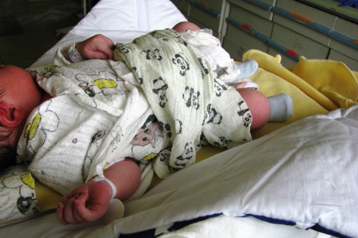 Ilustračný obrázok k článku Známa speváčka porodila v žilinskej nemocnici: Narodil sa jej synček Gabriel
