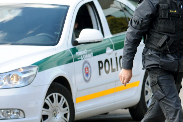 Ilustračný obrázok k článku Muž (38) si na žilinskej benzínke zabudol 3650 eur a sú fuč: Polícia hľadá svedka, FOTO