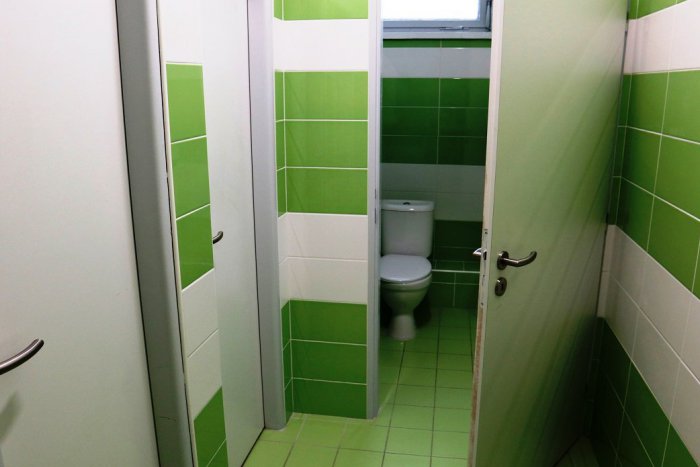 Ilustračný obrázok k článku Žilinská nemocnica rekonštruuje toalety na prízemí: Dôvodom bol aj tento problém