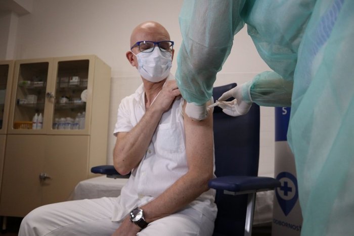 Ilustračný obrázok k článku Očkovanie v Žiline odštartovalo: Vakcínu už dostali prví zdravotníci, VIDEO