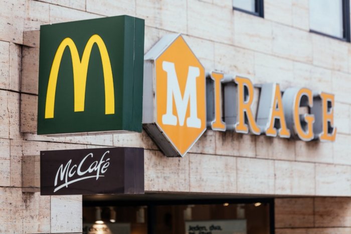 Ilustračný obrázok k článku Jedlo z McDonald’s doručia ku dverám zákazníkov už aj v Žiline