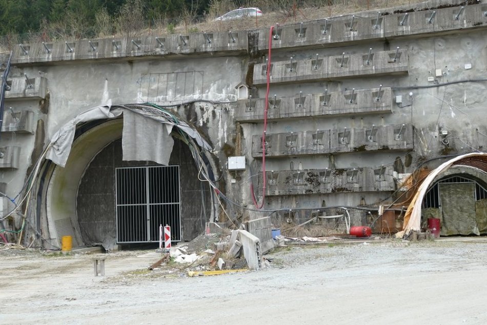 Ilustračný obrázok k článku Ako pokročili práce na tuneli Višňové? Minister Doležal o akutálnom stave