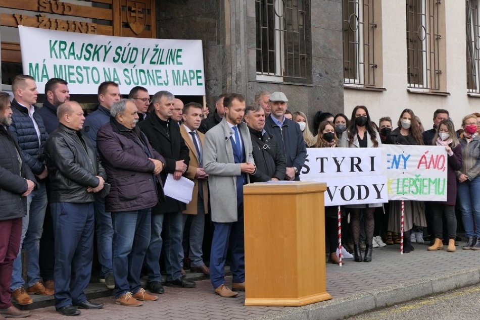 Ilustračný obrázok k článku Primátori a starostovia sa spojili: PROTEST proti rušeniu Krajského súdu v Žiline, VIDEO