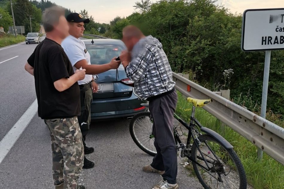 Polícia si v Žilinskom kraji posvietila na alkohol u vodičov i cyklistov